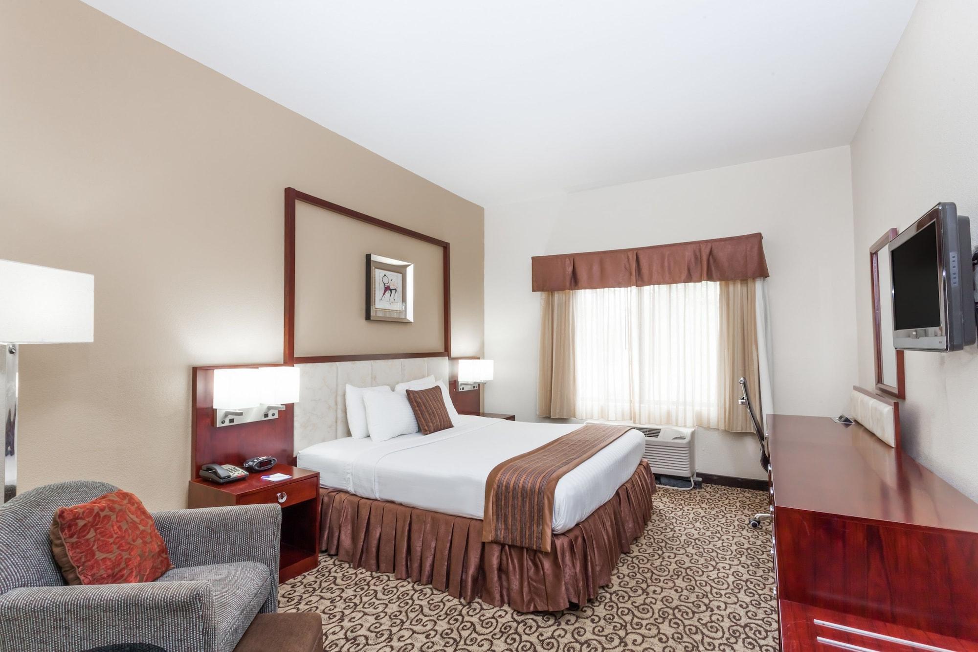 Baymont By Wyndham Columbia Fort Jackson Exterior photo