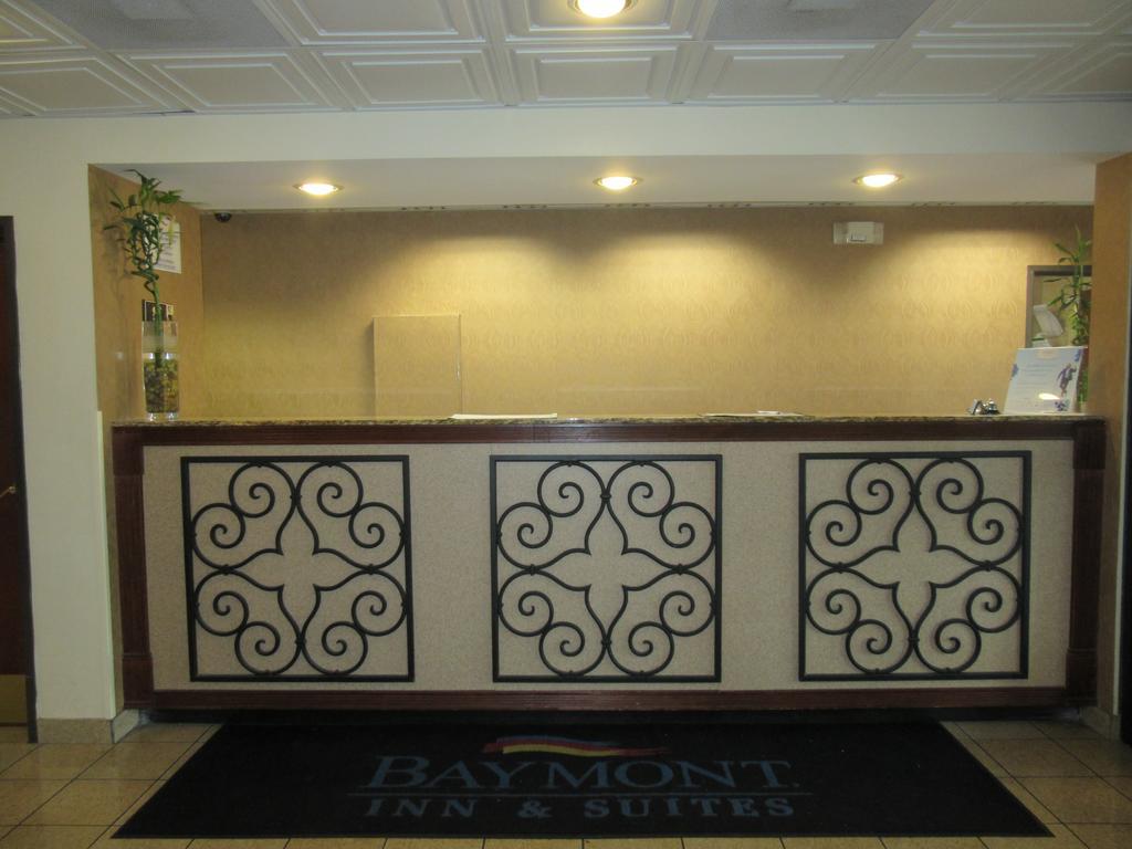 Baymont By Wyndham Columbia Fort Jackson Exterior photo